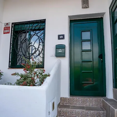 Casa Julio - Complete Coastal Retreat - Entire - 3 Min Walk From The Ocean - Shared Entrance With Host ゲストハウス *