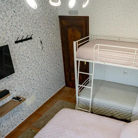 Casa Julio - Complete Coastal Retreat - Entire - 3 Min Walk From The Ocean - Shared Entrance With Host Alcalá la Real