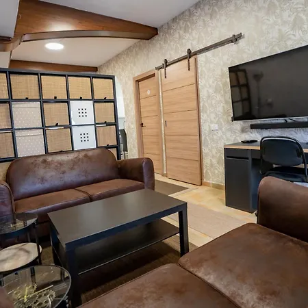 Casa Julio - Complete Coastal Retreat - Entire - 3 Min Walk From The Ocean - Shared Entrance With Host ゲストハウス