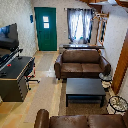 Casa Julio - Complete Coastal Retreat - Entire - 3 Min Walk From The Ocean - Shared Entrance With Host * Alcalá la Real