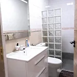 Casa Julio - Coastal Retreat - 3 Min From בית הארחה